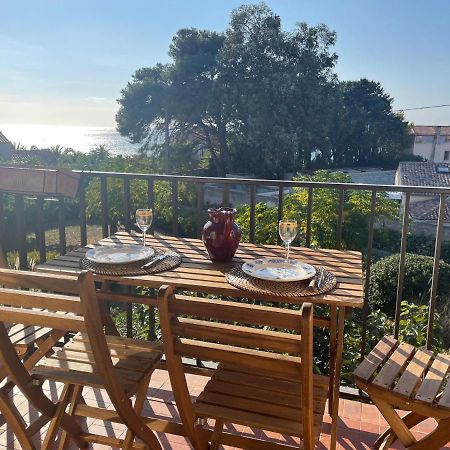 Appartement Cosy Vue Mer A 50 M De La Plage - Refait A Neuf Et Climatise Le Pradet Exterior photo