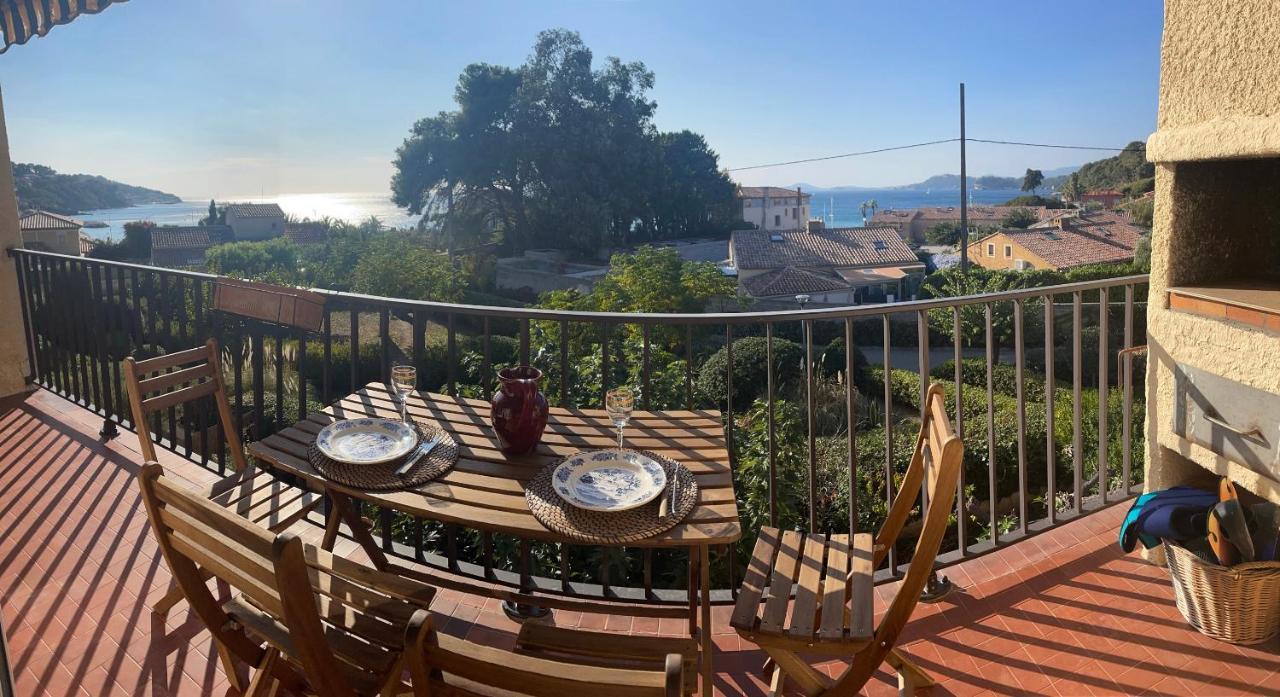 Appartement Cosy Vue Mer A 50 M De La Plage - Refait A Neuf Et Climatise Le Pradet Exterior photo
