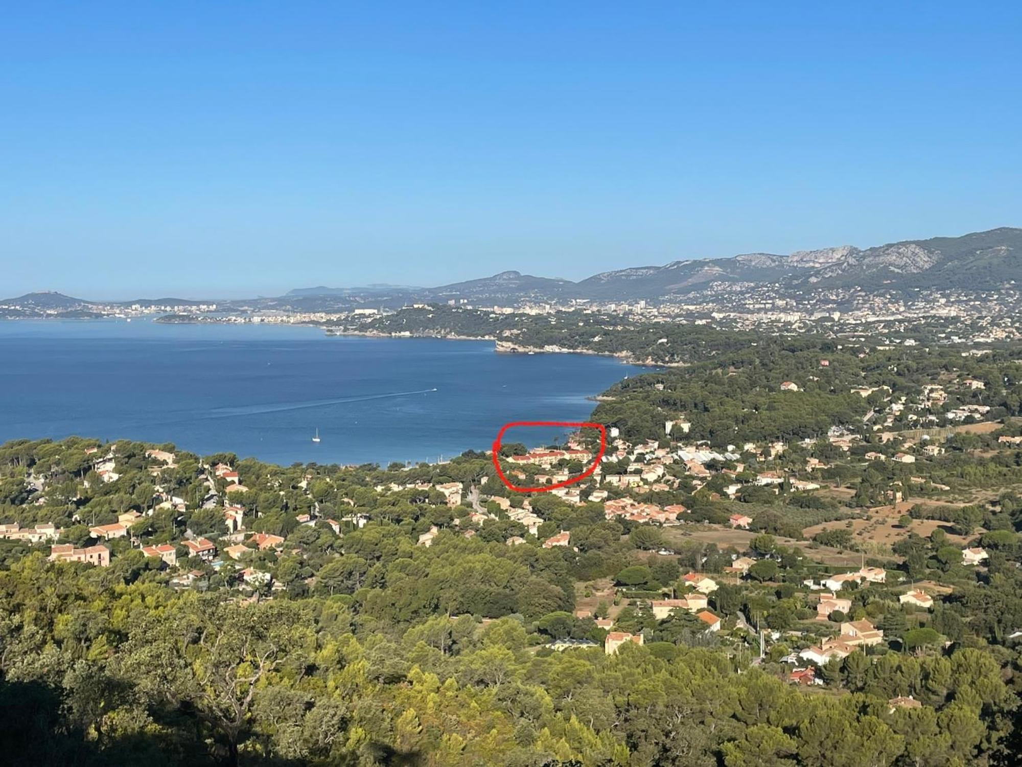 Appartement Cosy Vue Mer A 50 M De La Plage - Refait A Neuf Et Climatise Le Pradet Exterior photo